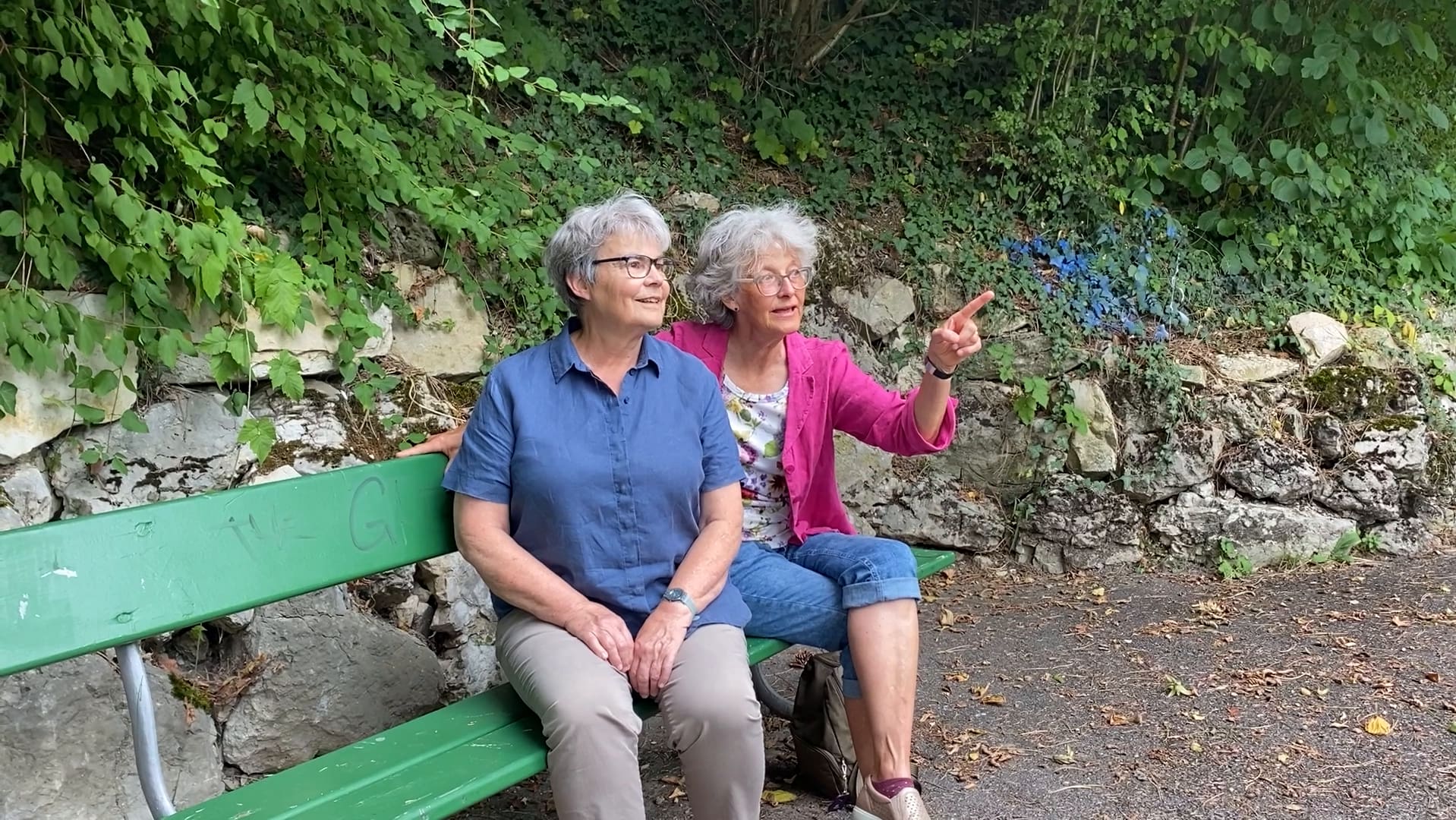 Freundschaften Regine und Vreni sind seit 16 Jahren befreundet Blick