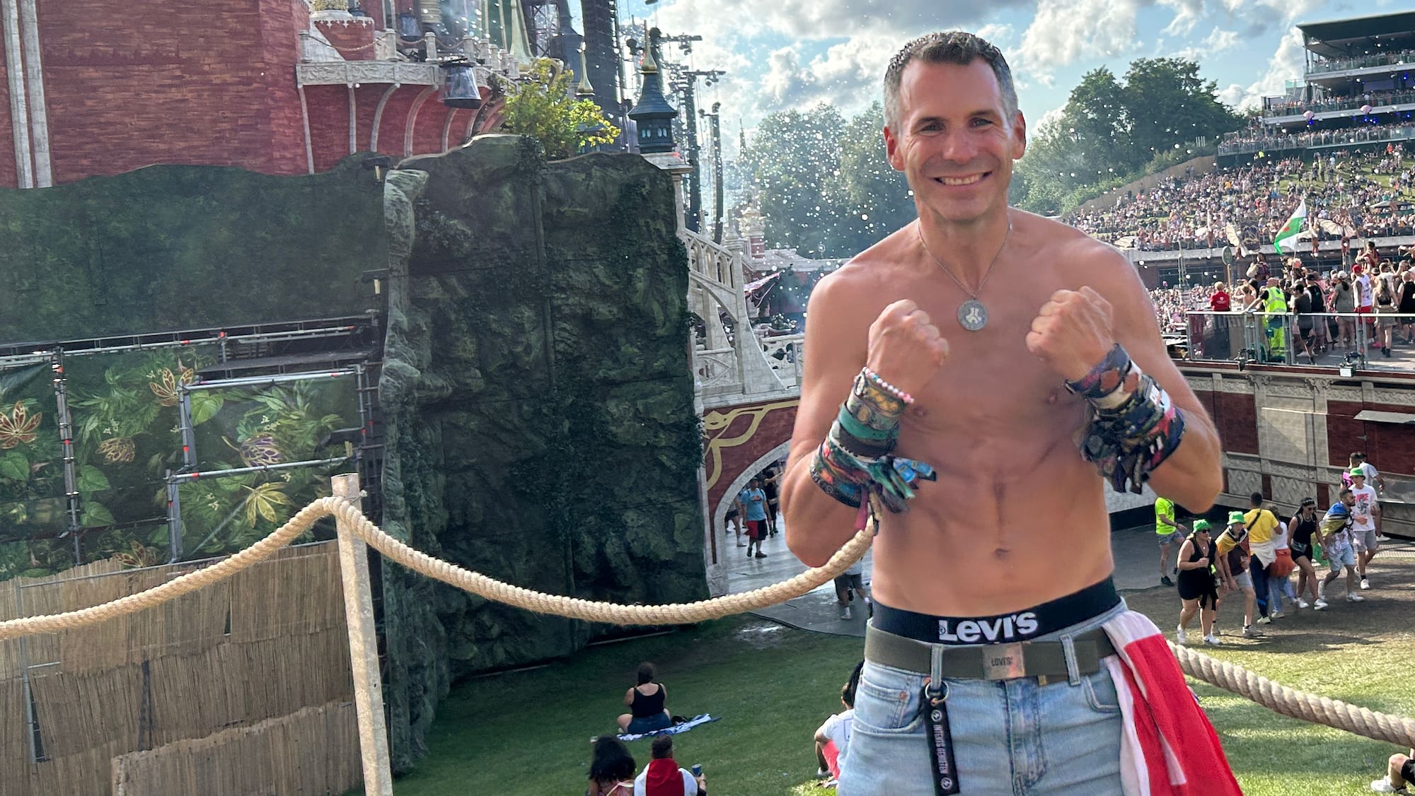 Wir sind Blick Marc lebt für Hardstyle und besucht heuer 27 Festivals