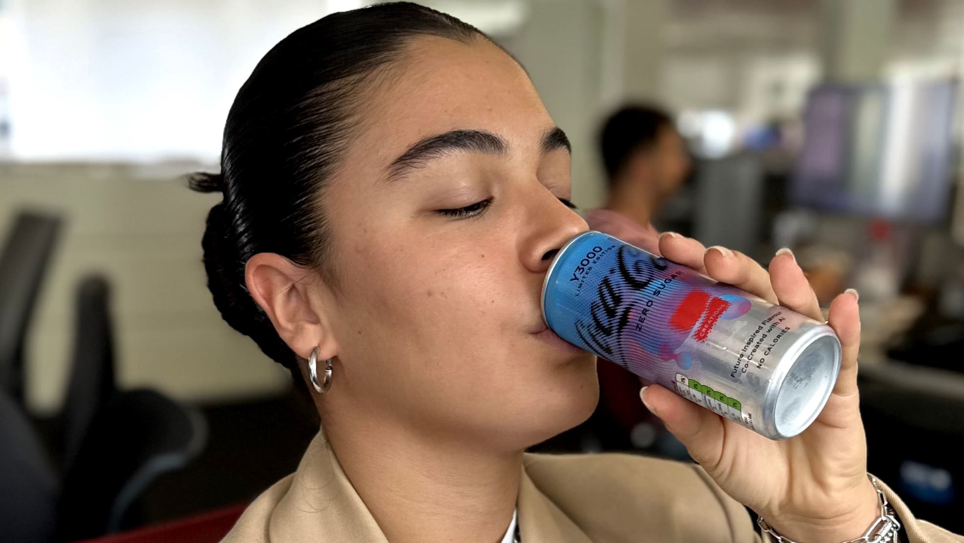 Ki Cola Mit künstlicher Intelligenz entwickelt: So schmeckt Coca-Cola 3000 - Blick