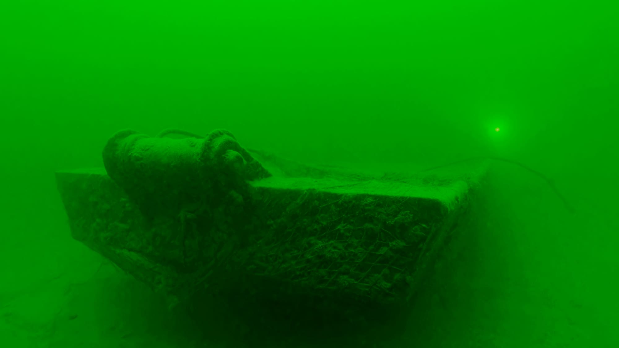 Taucher entdecken per Zufall Schiffswrack auf dem Grund von Zürichsee