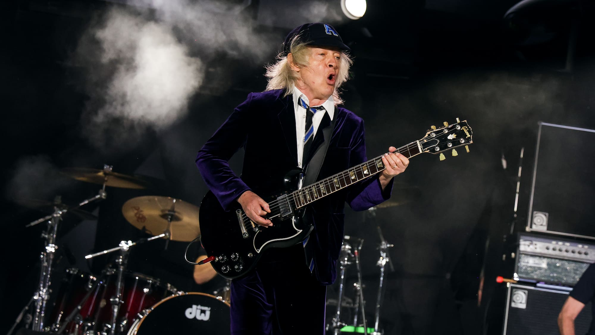 AC/DC befeuert mit Countdown Tour-Gerüchte - Blick