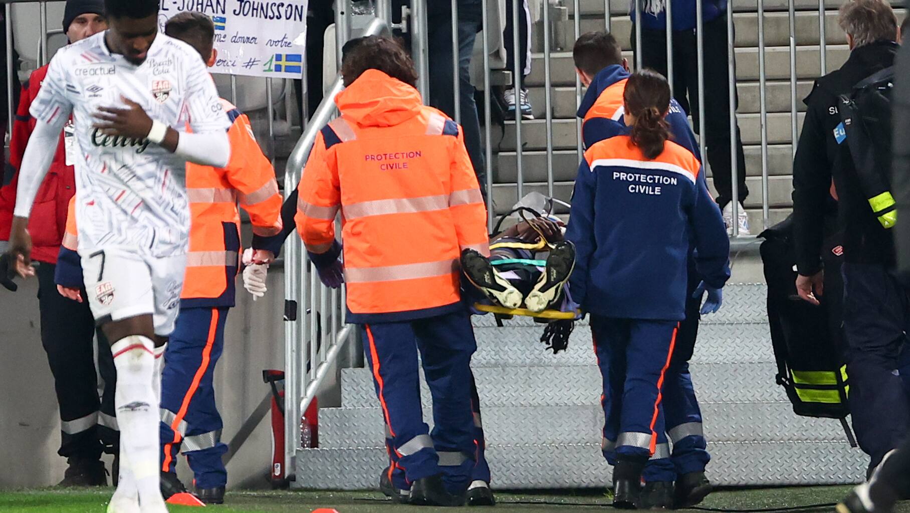 After a nasty collision: Bordeaux professional wakes up from coma After a nasty collision: Bordeaux professional wakes up from coma