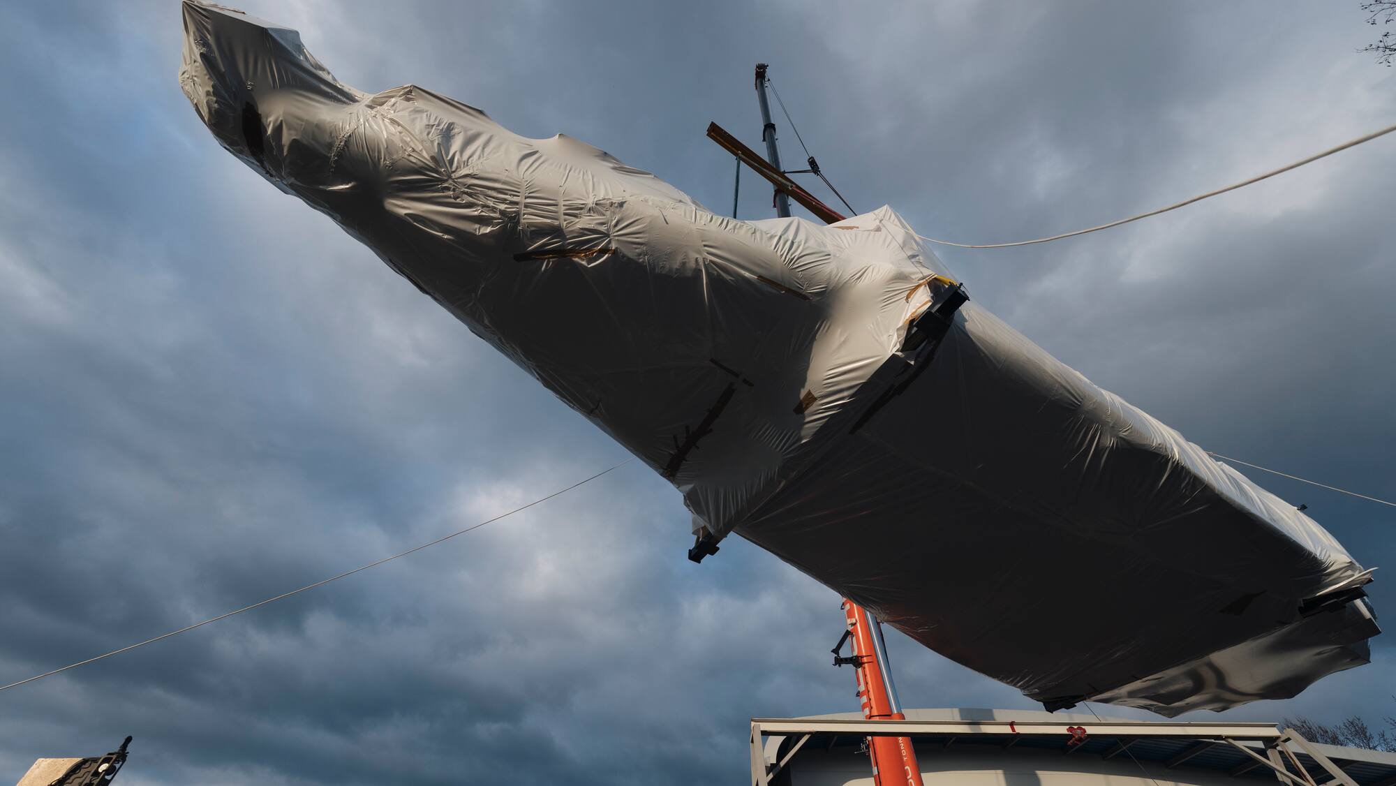 Six months before the America’s Cup: Alinghi’s new yacht is on its way to Barcelona Six months before the America’s Cup: Alinghi’s new yacht is on its way to Barcelona