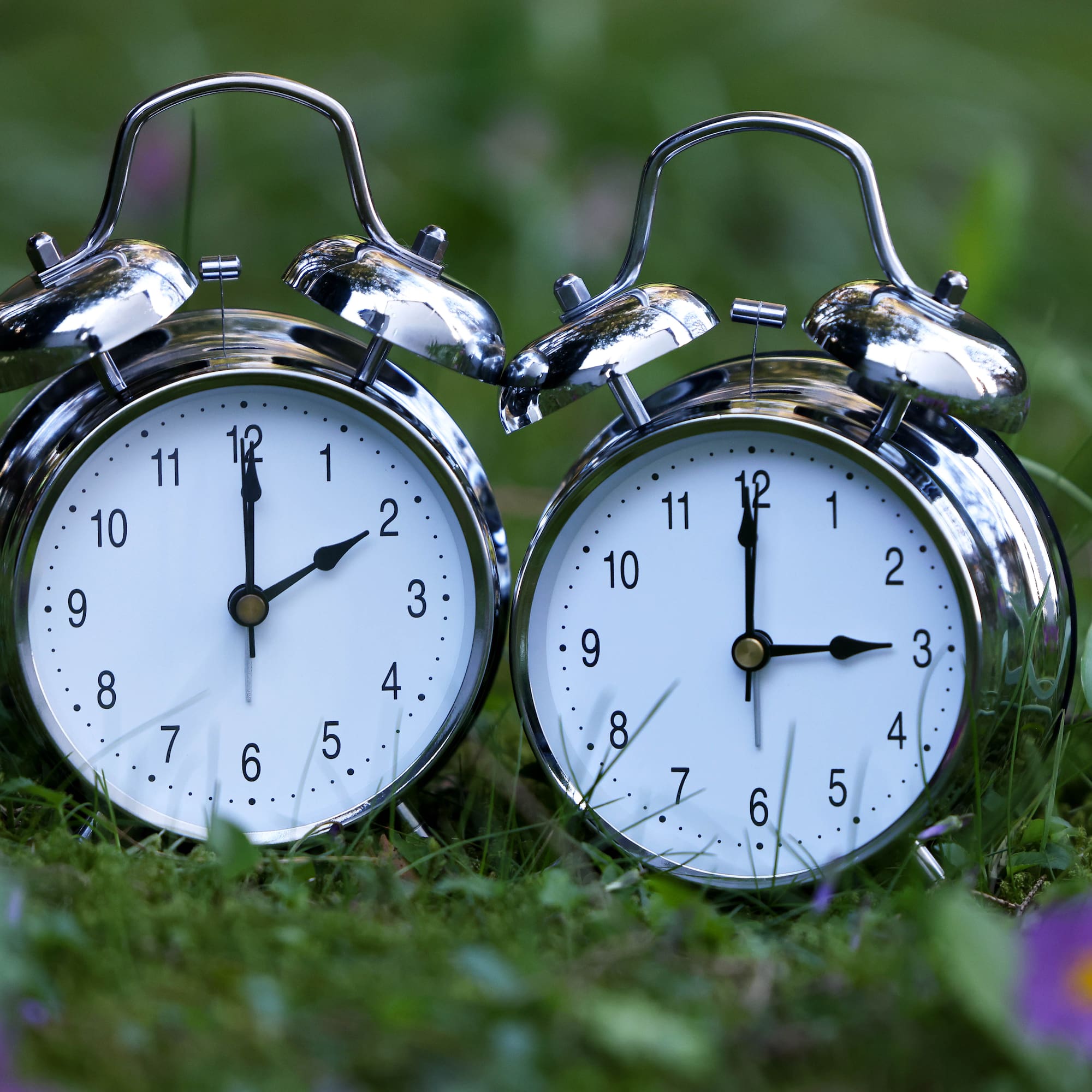 Zeitumstellung 2025: Die Sommerzeit beginnt am März Blick