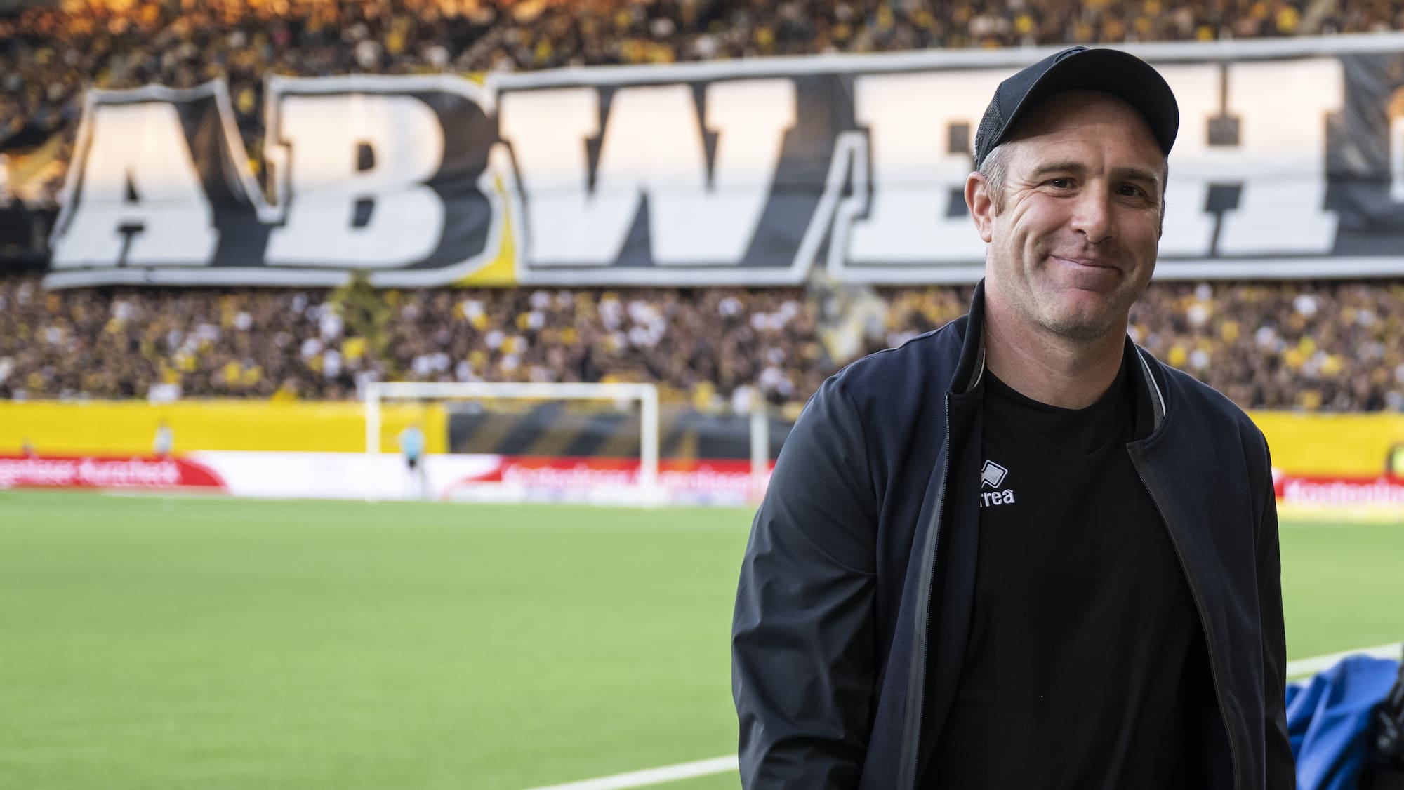 Mattia CrociTorti FC Bologna ist heiss auf den Trainer von Lugano Blick