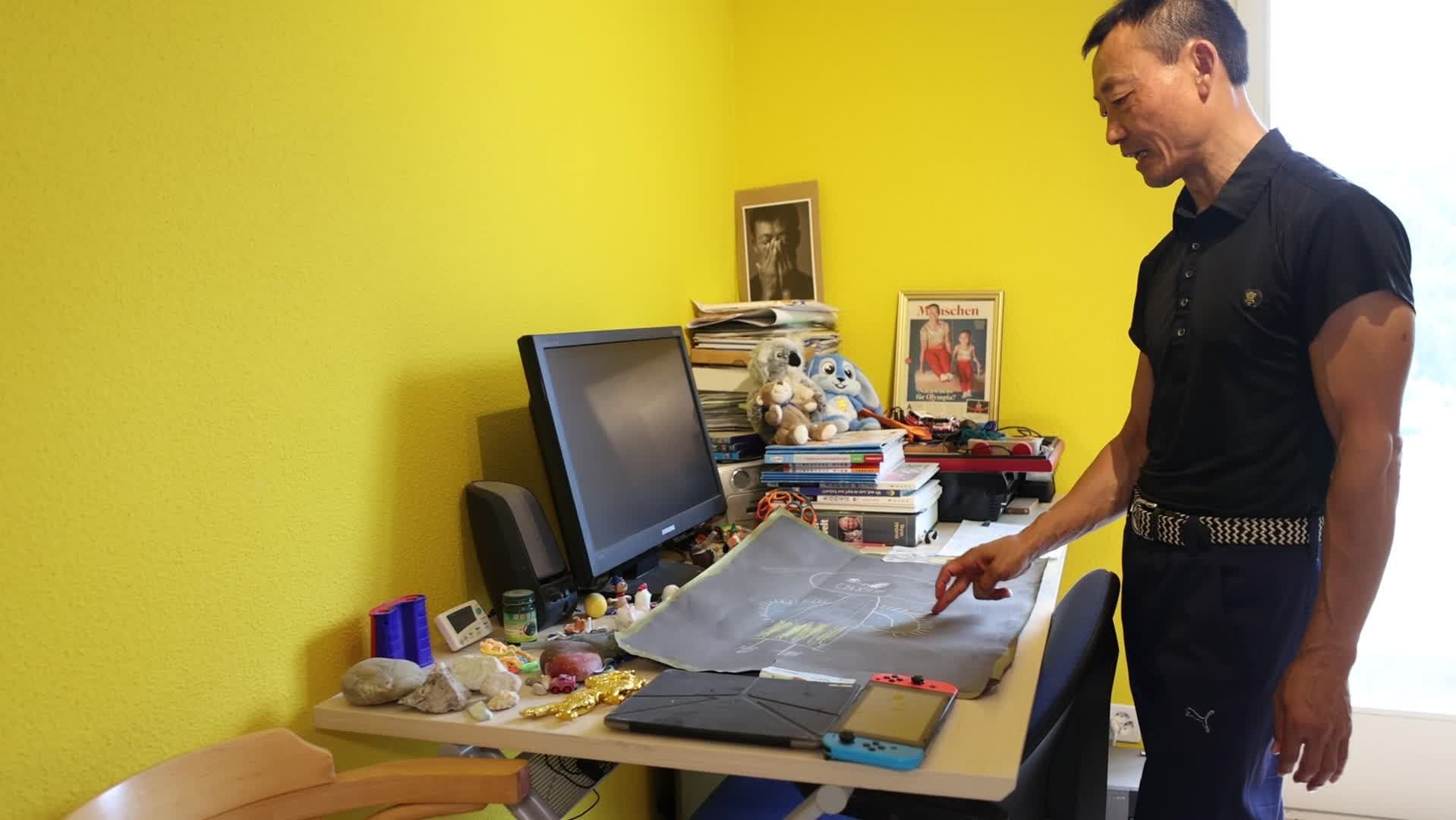 Donghua Li spricht über seinen verstorbenen Sohn Blick