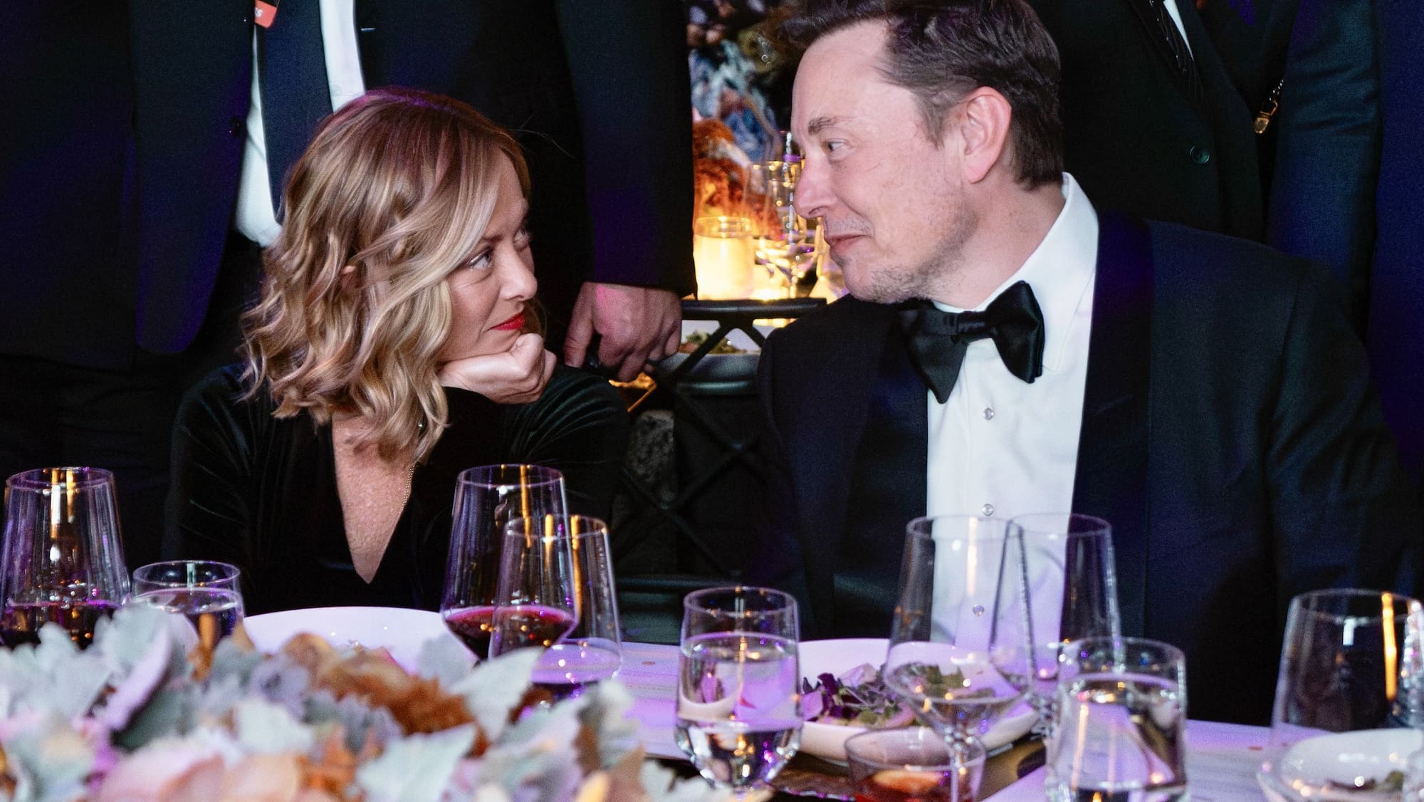 Elon Musk und Giorgia Meloni: Flirt bei den Global Citizen Awards? - Blick