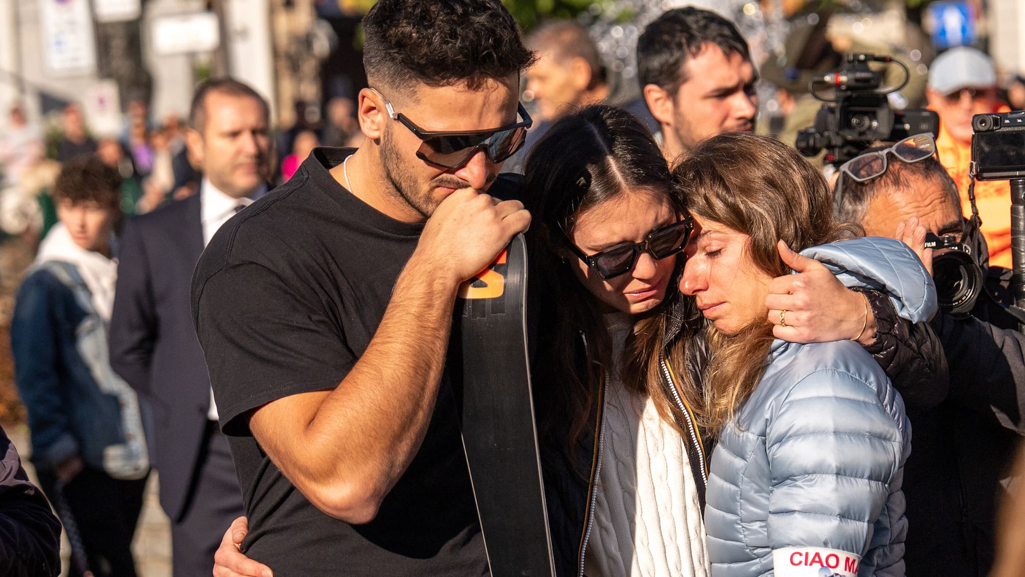 Matilde Camera Ski Alpin: Berührender Abschied von Matilde Lorenzi (†19) bei Beerdigung