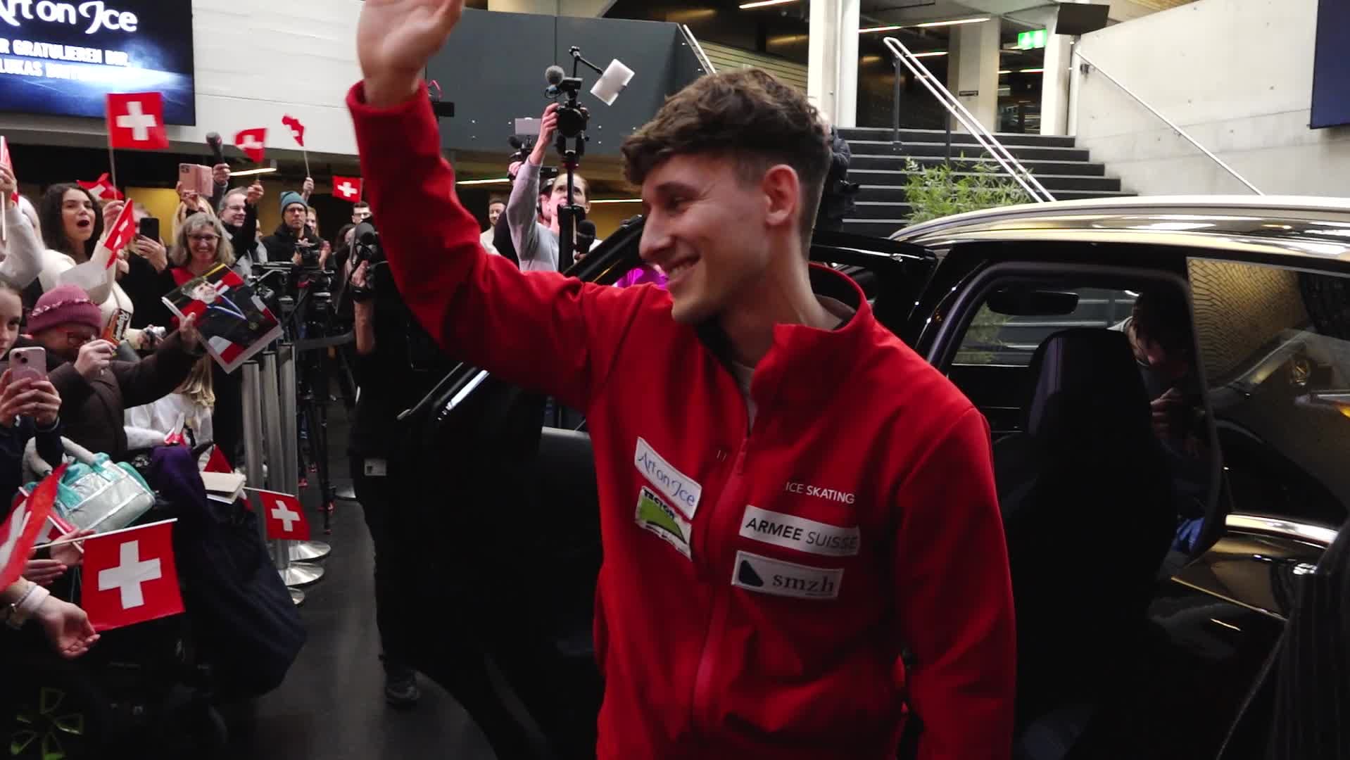 Europameister Lukas Britschgi: Der Eiskunstlauf-Champion wird im Hallenstadion gefeiert