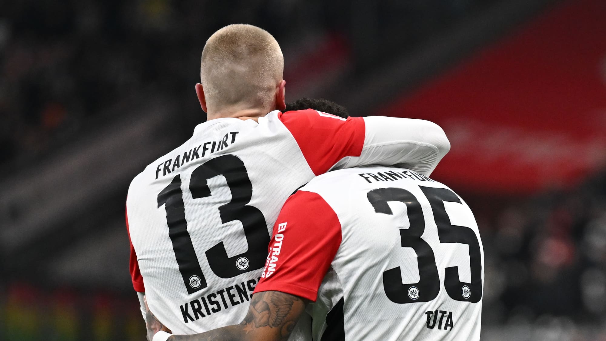 Eintracht Frankfurt besiegt Holstein Kiel 3:1 in Bundesliga - Blick