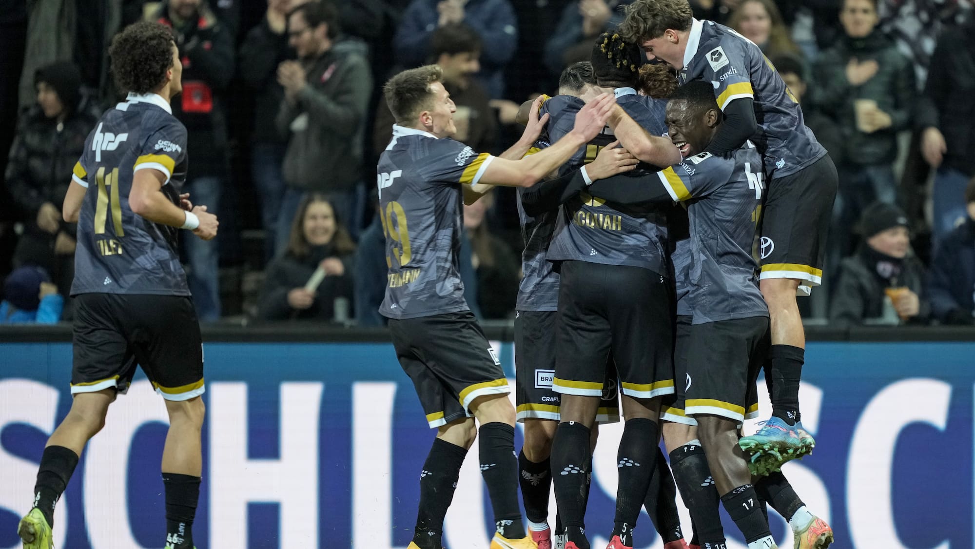 Aarau bleibt an der Spitze: 2:0-Sieg gegen Neuchâtel Xamax in der Challenge League