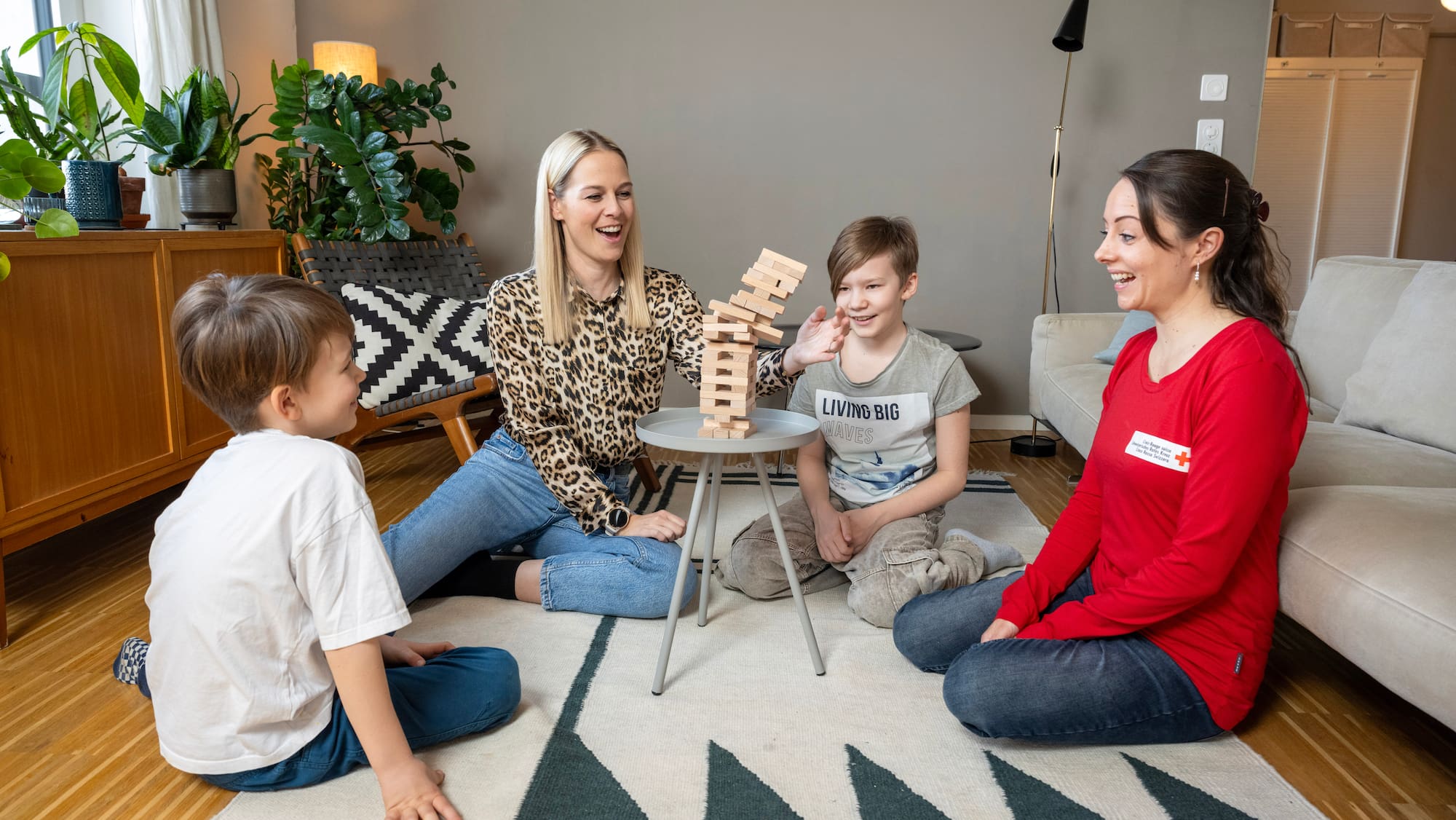 Linda Fäh besucht als SRK-Botschafterin Long-Covid-Patienten - Blick
