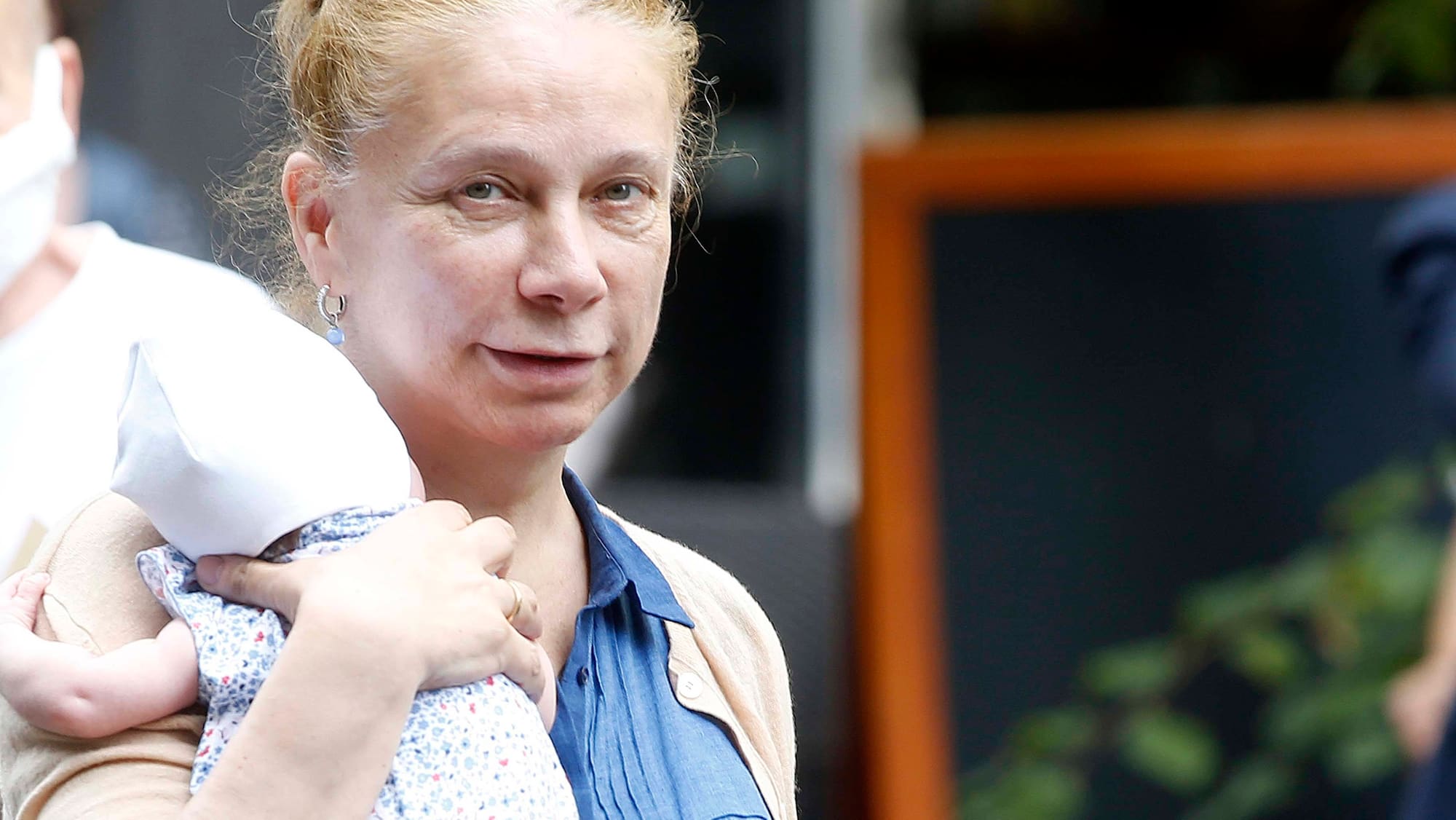 66-jährige Deutsche bringt zehntes Kind zur Welt: Alexandra Hildebrandt im Interview