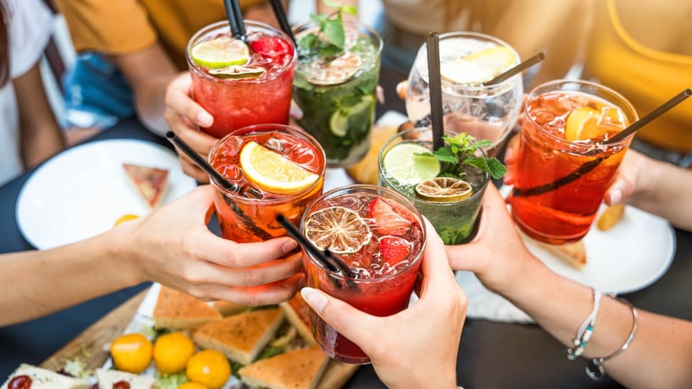 Figurkiller im Glas? Diese Drinks ruinieren Ihre Diät – und die gesünderen Alternativen!