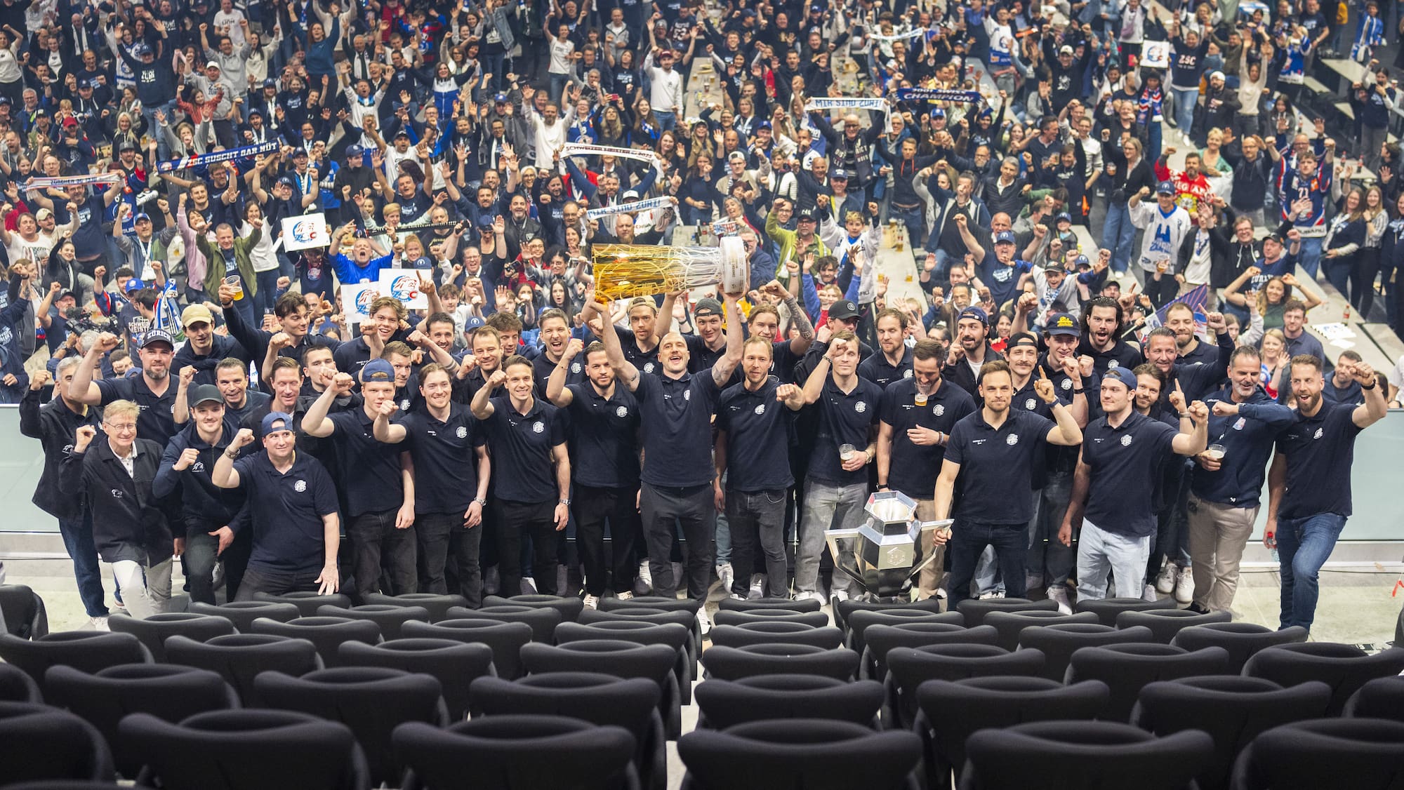 National League: So feiern die ZSC-Fans ihre Meisterhelden Blick