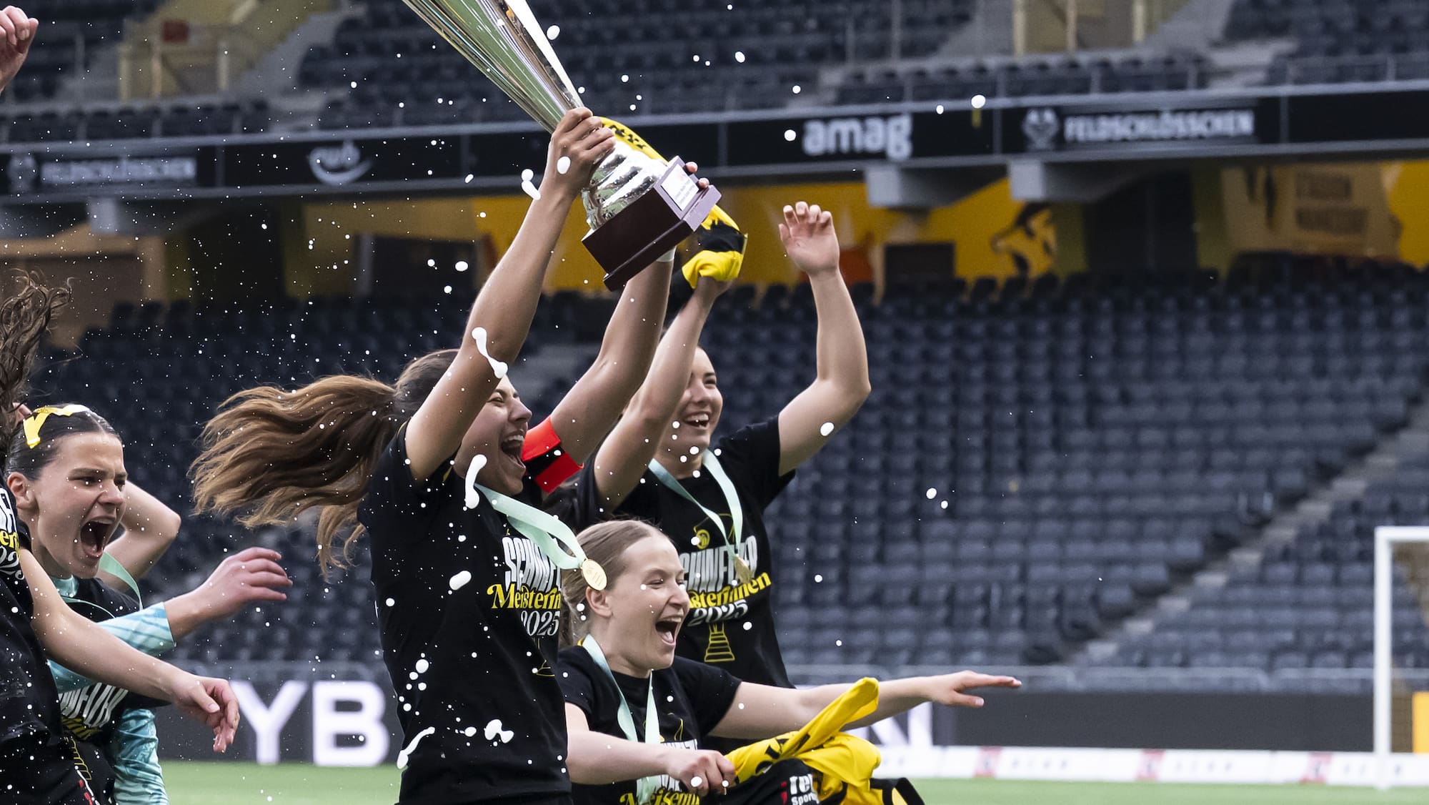 Historischer Triumph: YB-Frauen sichern sich die Schweizer Meisterschaft nach dramatischem Elfmeterschießen!