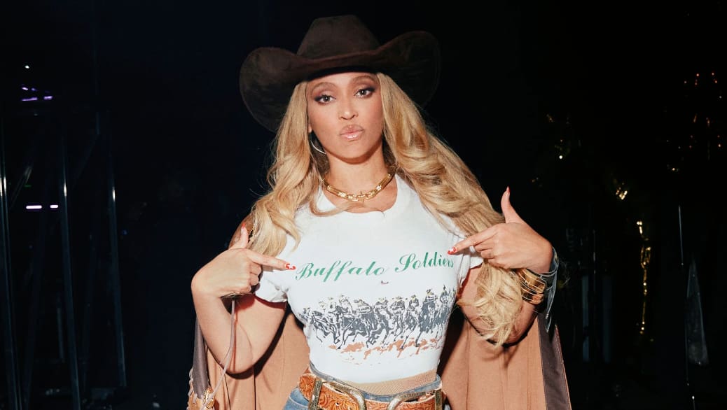 Beyoncé: Die Sängerin erntet heftige Kritik für ihr T-Shirt - Blick