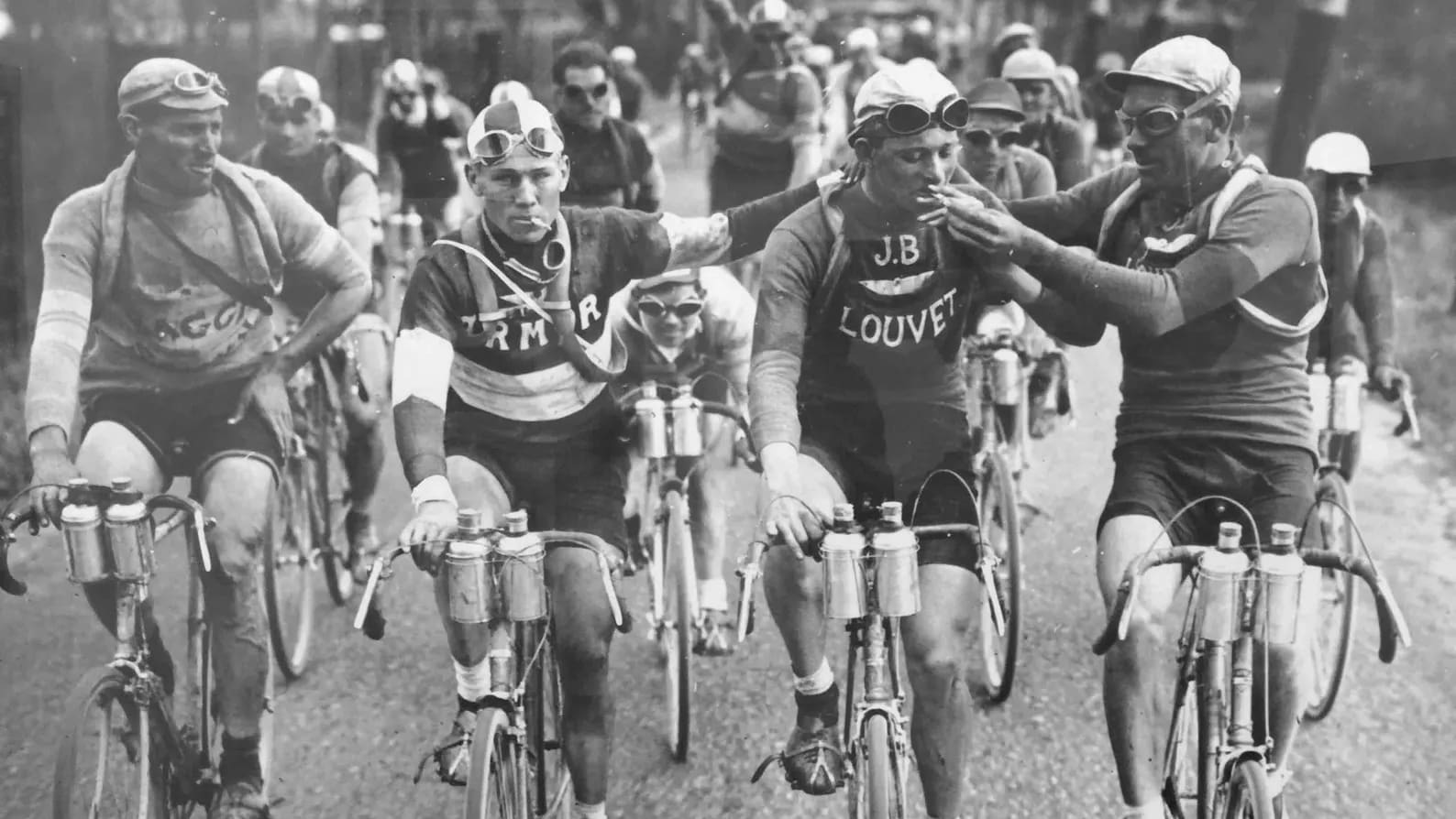 Tour de France: Doping-Skandale und dunkle Kapitel der Radsportgeschichte