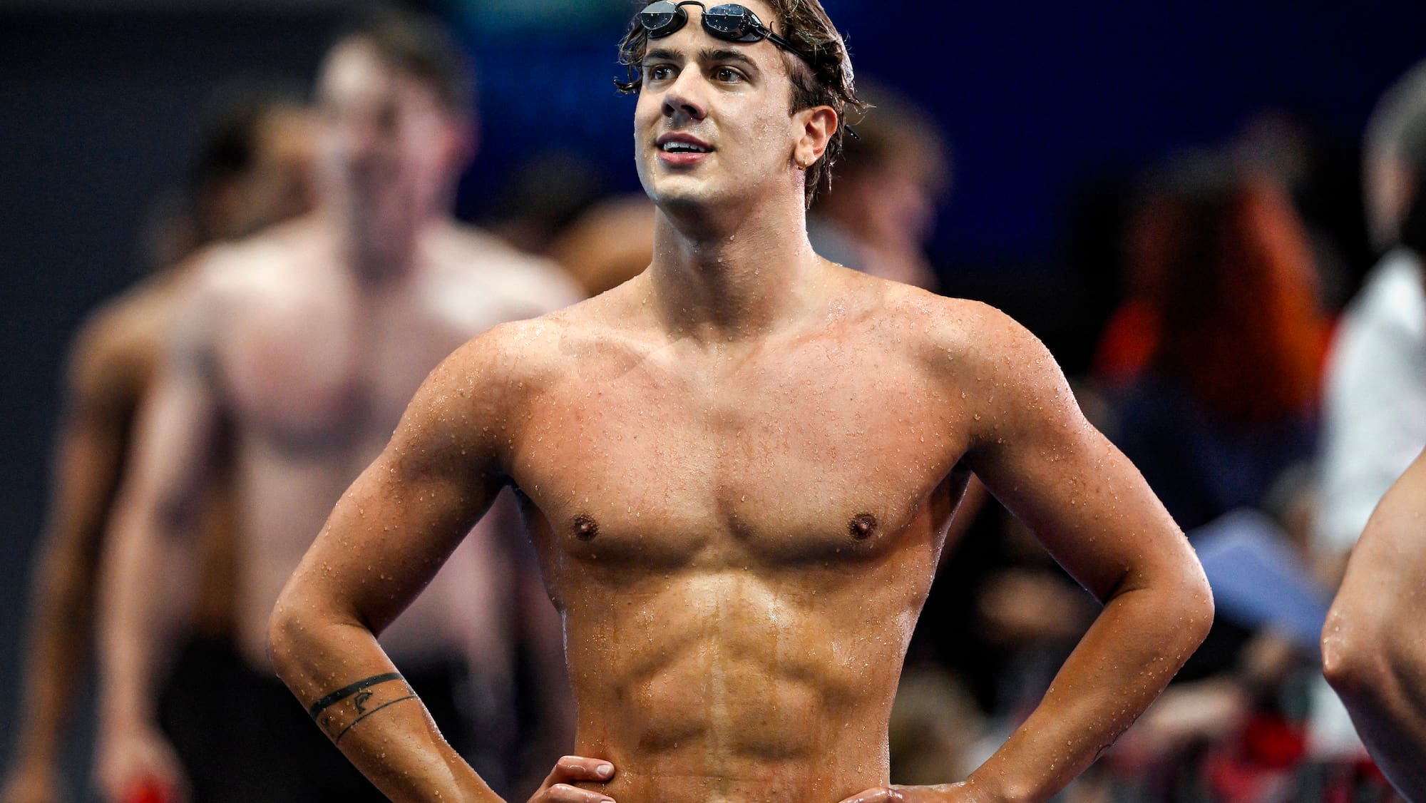 Noè Ponti dominiert: Schweizer Schwimmer stürmt ins Finale der Kurzbahn-Delfin-WM!