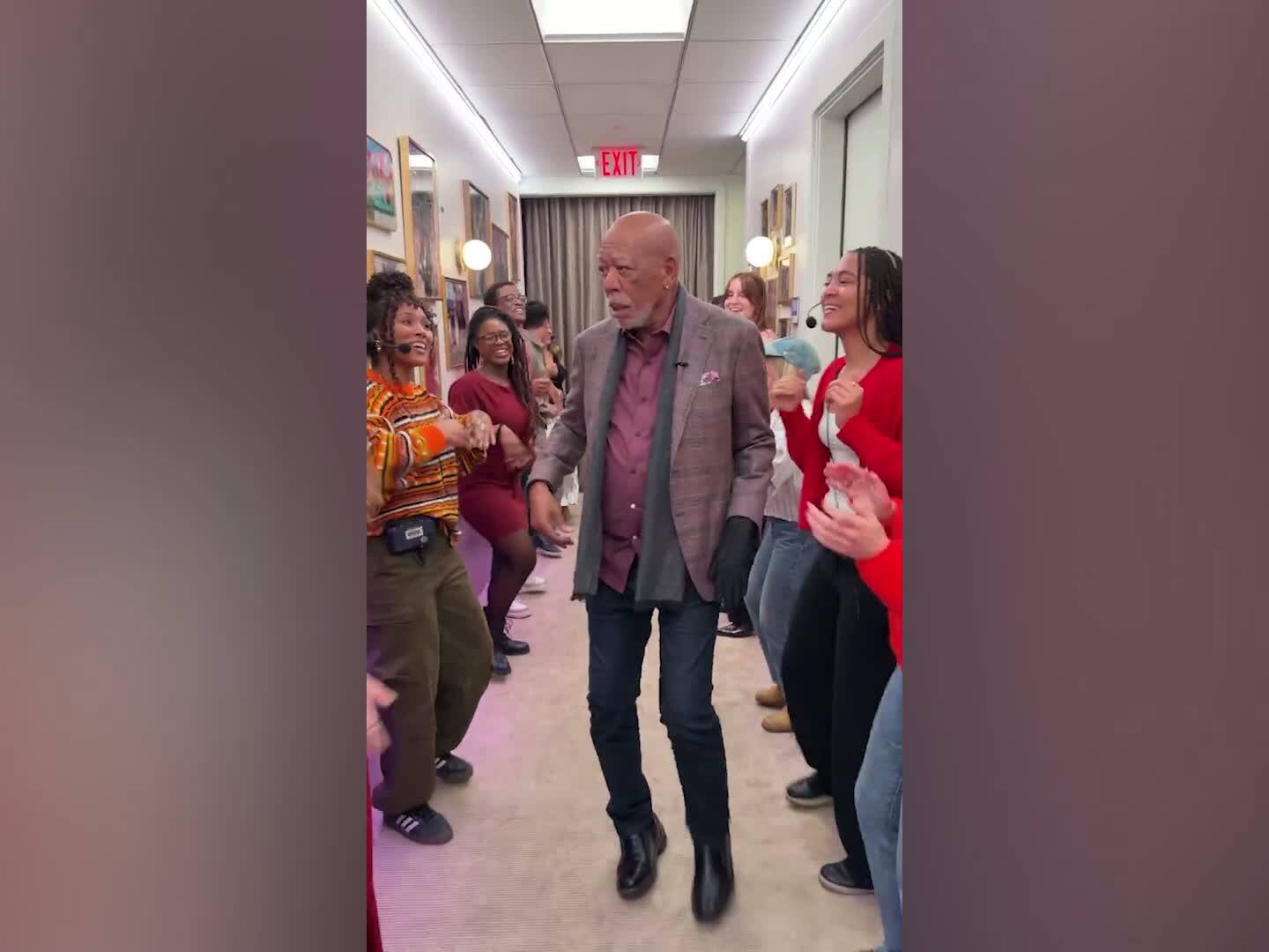 Morgan Freeman kaum wiederzuerkennen - Blick