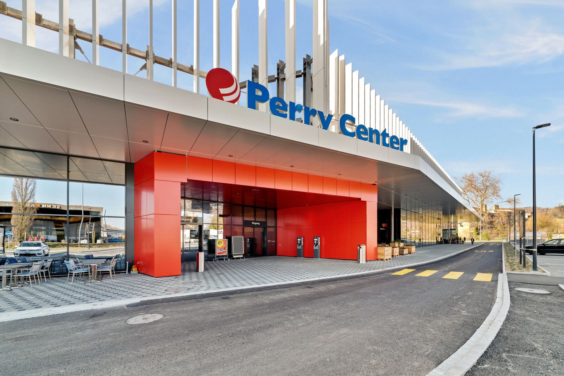 Bewaffneter Überfall im Perry Center Oftringen: Täter auf der Flucht
