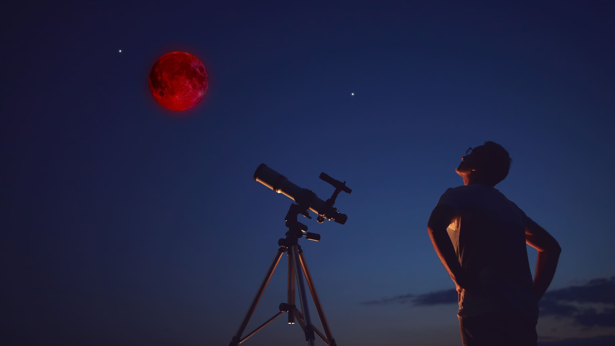 Partielle Mondfinsternis 94 Prozent Des Vollmonds Bedeckt Blick partielle-mondfinsternis-94-prozent-des-vollmonds-bedeckt-blick