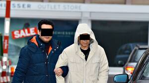 Mahmoud P. (r.) und sein Bruder auf dem Weg zum Gericht.