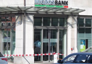 Mehrere 10 000 Fr Erbeutet Rauber Duo Uberfallt Migros Bank Blick