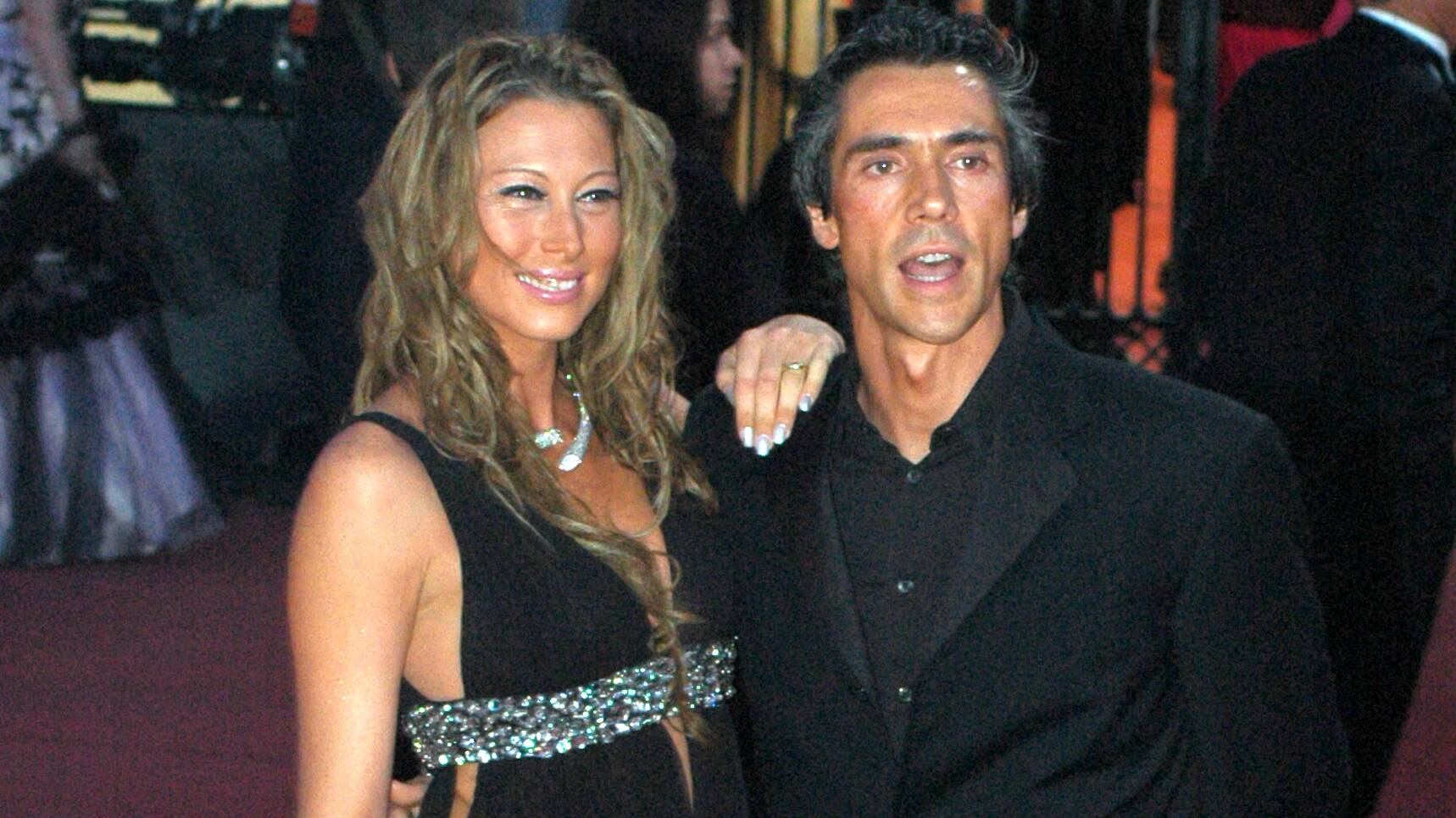 In Liverpool dabei FCBSousa nimmt Ehefrau als Glücksbringerin mit Blick