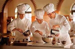 Lindt Sprungli Ist Der Maitre Chocolatier Suisse Aber Immer Mehr Schoggi Kommt Aus Dem Ausland