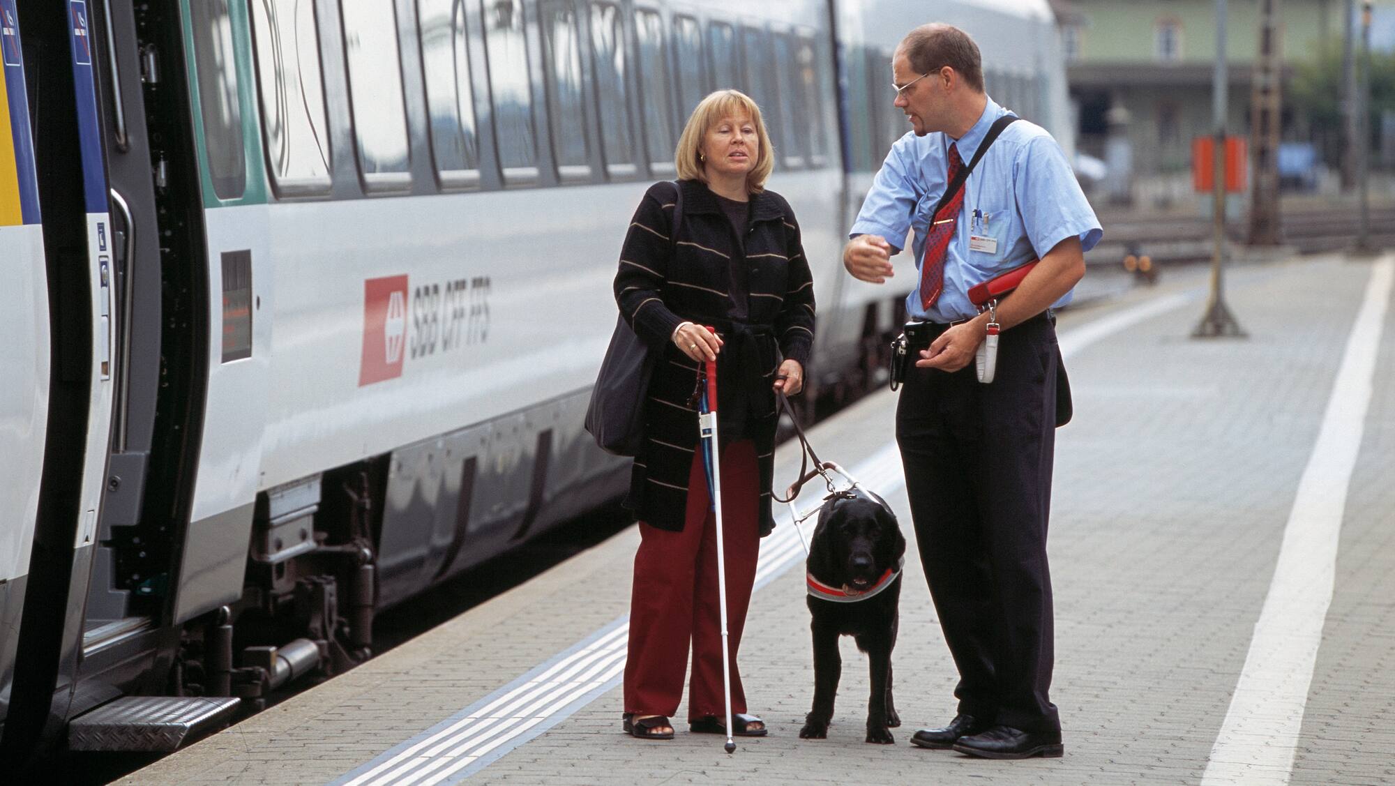 Ausweiskarte für Sehbehinderte im ÖV wird abgeschafft - Blick