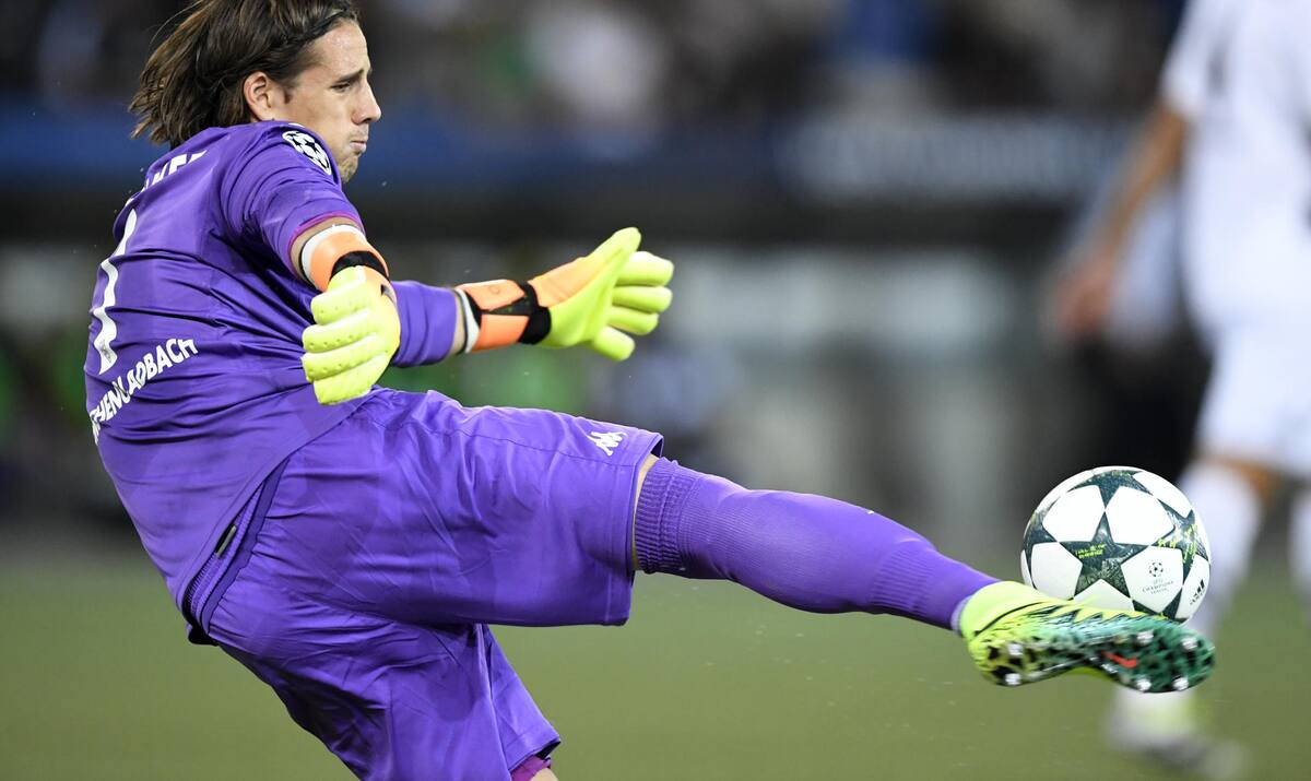 Barcelona Wollte Yann Sommer Holen Blick