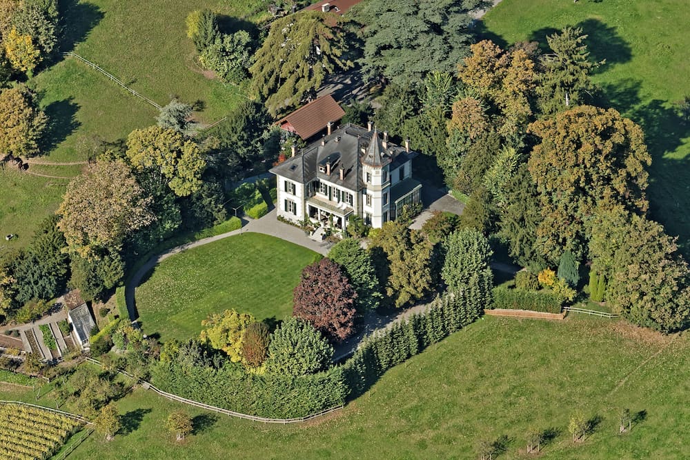 Die Reiche der Reichen So wohnen die Superreichen der Schweiz Die Reiche der Reichen So wohnen die Superreichen der Schweiz