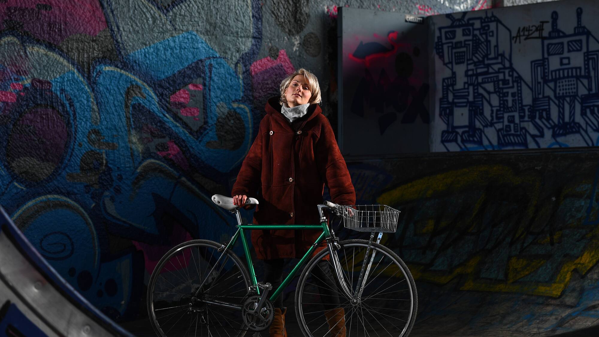 Rosanna Grüter moderierte für «Jeder Rappen zählt» aus der Glasbox in