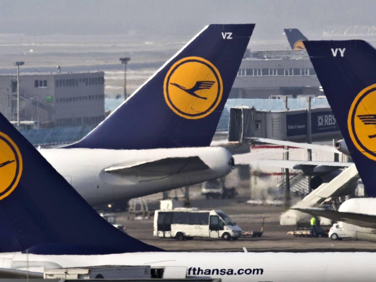 Fliegen Mit Umweg Lufthansa Geht Hart Gegen Sparer Vor Blick
