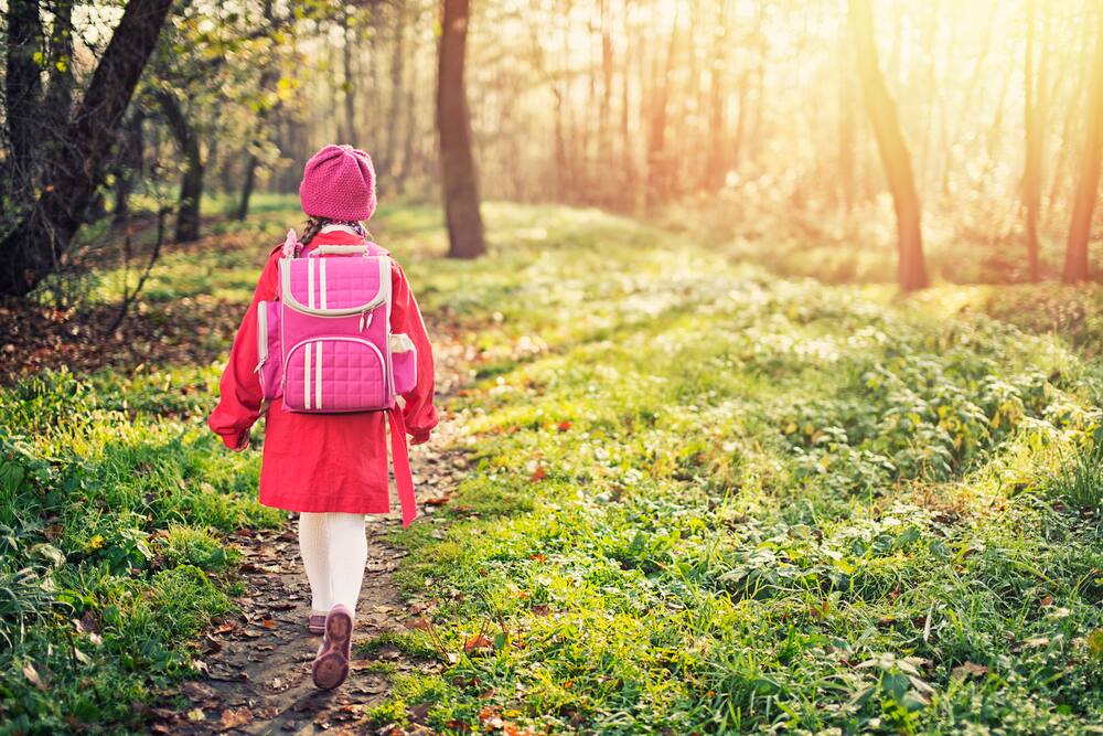Sollte man ein Kind alleine zur Schule gehen lassen? - Blick
