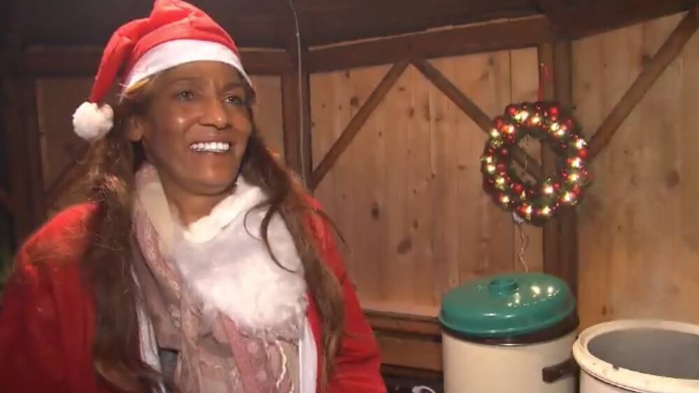 Neuer Job am Weihnachtsmarkt: Naddel muss trotz Leberzirrhose Glühwein