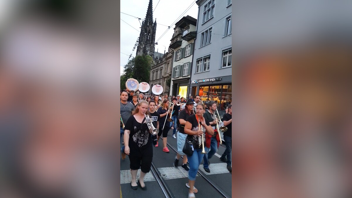 Https Www Blick Ch Sport Formel1 Horror Crash In Monza Hier Ueberschlaegt Sich Ericsson Mehrmals Id8795456 Html Horror Crash In Monza Hier Uberschlagt Sich Ericsson Mehrmals Https Img Blick Ch Incoming 8795453 V2 Bildschirmfoto 2018 08 31 Um