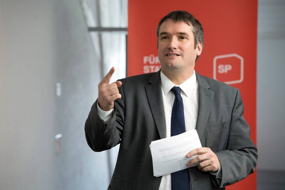 Die beiden Duos wollen Nachfolger von Christian Levrat werden, der nach zwölf Jahren als SP-Präsident zurücktritt.