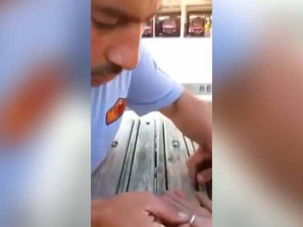 Krasser Trick So Bringen Sie Den Ring Vom Finger Blick