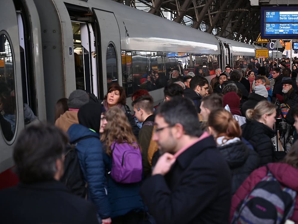 Deutsche Bahn verzichtet bis 2021 auf Streiks - Blick