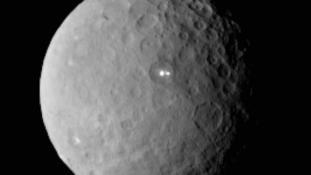 Raumfahrt: NASA-Sonde «Dawn» umkreist Zwergplanet Ceres - Blick
