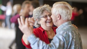 Männer erhielten 2015 deutlich höhere Leistungen aus der beruflichen Vorsorge als Frauen. Das zeigt die Neurentenstatistik, die der Bund erstmals vorgelegt hat. (Symbolbild)
