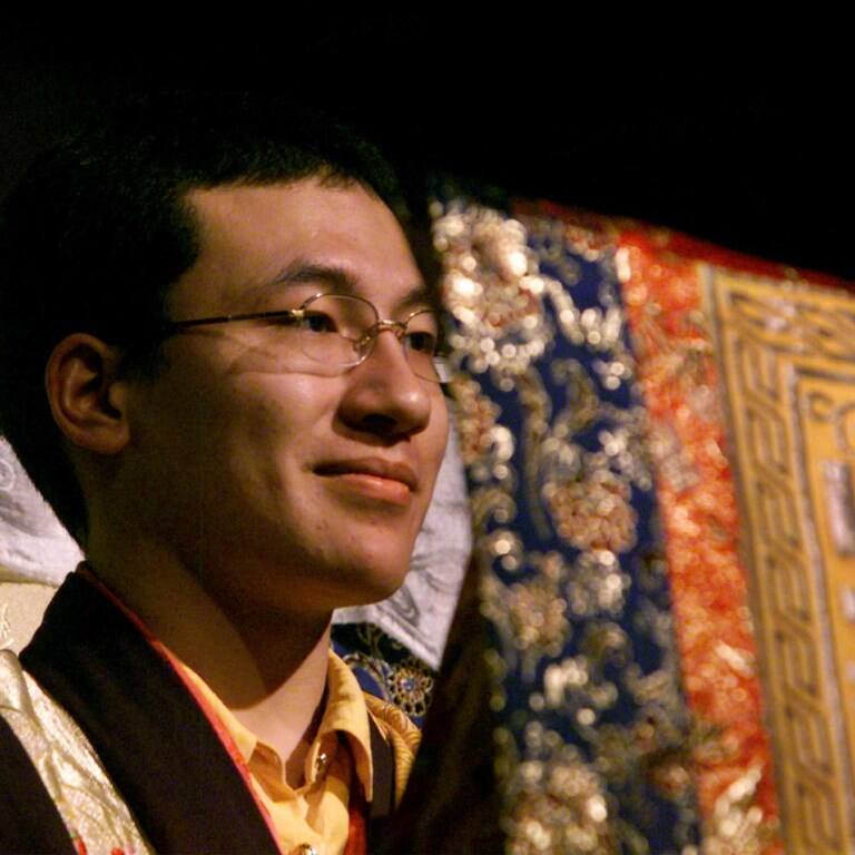 Religion Ranghoher Tibetischer Monch Heiratet Seine Jugendfreundin Blick